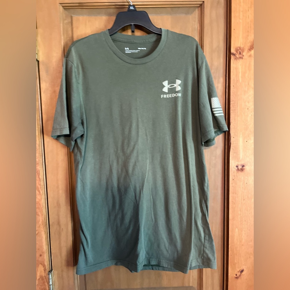 Men’s Under Armor Tee